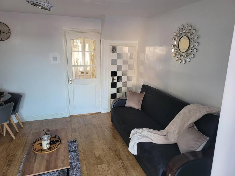 וולינגטון 2 Bedroom End Of Terrace House מראה חיצוני תמונה