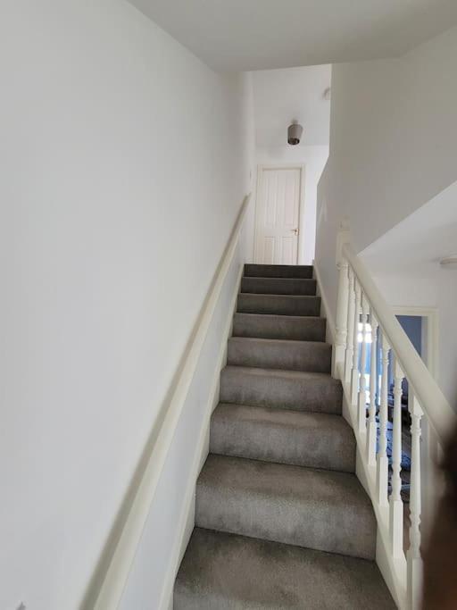 וולינגטון 2 Bedroom End Of Terrace House מראה חיצוני תמונה